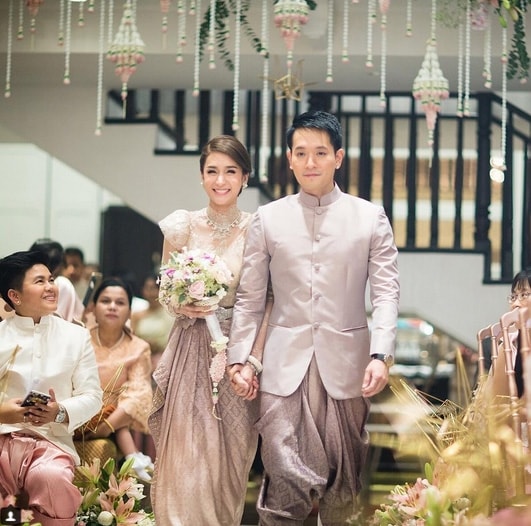 Trang phục cưới truyền thống của người Thái Lan Trang phục cưới truyền thống của người Thái Lan