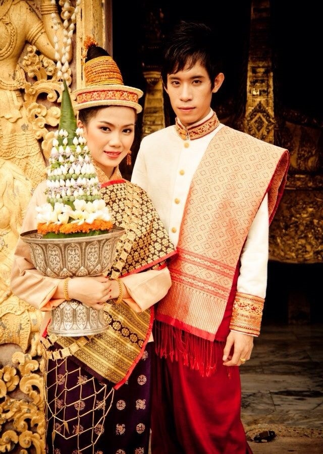 Trang phục cưới truyền thống của người Lào Trang phục cưới truyền thống của người Lào