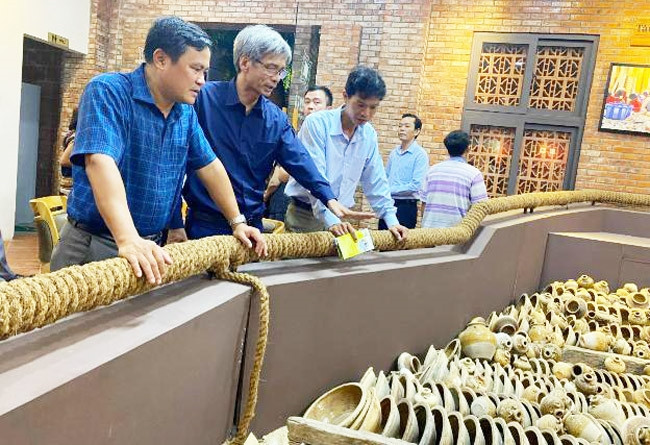 Quảng Ngãi trưng bày 