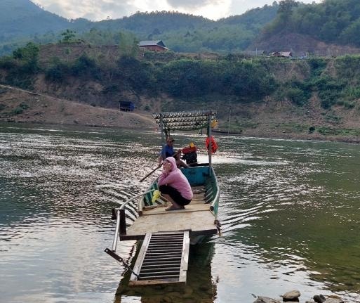 Chủ đầu tư nợ dân cả bến đò lên bản, ảnh VD Chủ đầu tư nợ dân cả bến đò lên bản, ảnh VD