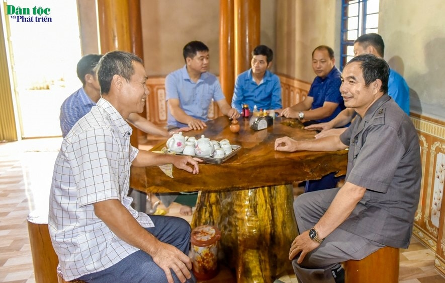Từ khi chuyển về nơi ở mới, bà con nơi đây rất phấn khởi, vui mừng, cuộc sống cũng đã dần ổn định lại Từ khi chuyển về nơi ở mới, bà con nơi đây rất phấn khởi, vui mừng, cuộc sống cũng đã dần ổn định lại