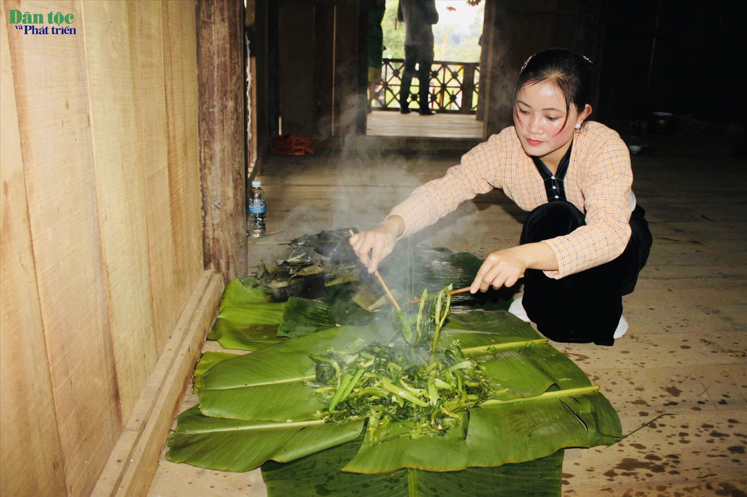 Ngoài bánh thì rau cũng là lễ vật không thể thiếu trong Tết 