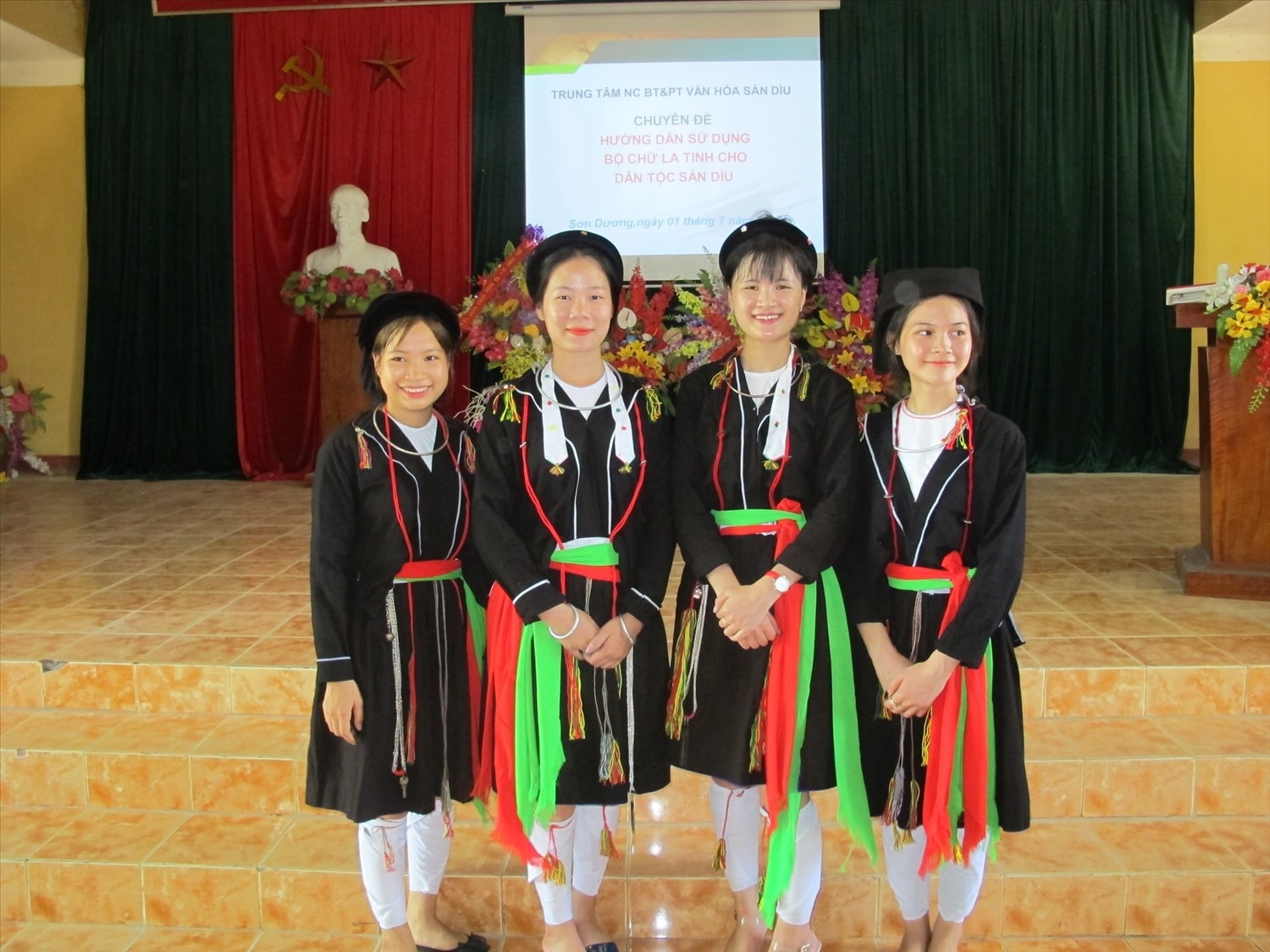 Giới trẻ người Sán Dìu cần nêu cao vai trò tự thân, lòng tự tôn dân tộc, nỗ lực gìn giữ để tiếng hát Soọng cô vang mãi.(Ảnh Thái Sinh Trần)