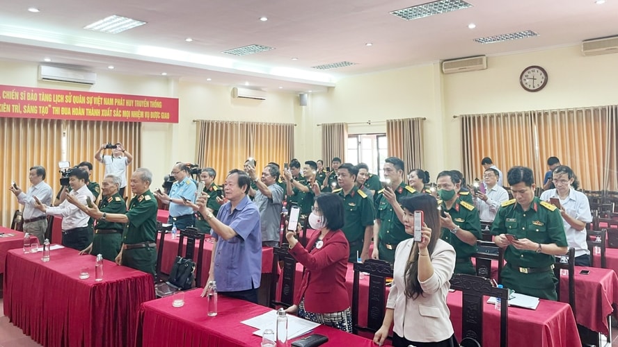 Chương trình nhắn tin tri ân liệt sĩ năm 2022 mở cổng từ 0h00 ngày 15/6 đến 24h ngày 13/8/2022. Người tham gia soạn “TALS” gửi Cổng thông tin nhân đạo quốc gia 1405, mỗi tin nhắn gửi đi có giá trị 20.000 đồng, huy động sự chung tay, chung sức, đồng lòng góp phần xoa dịu nỗi đau do chiến tranh để lại.