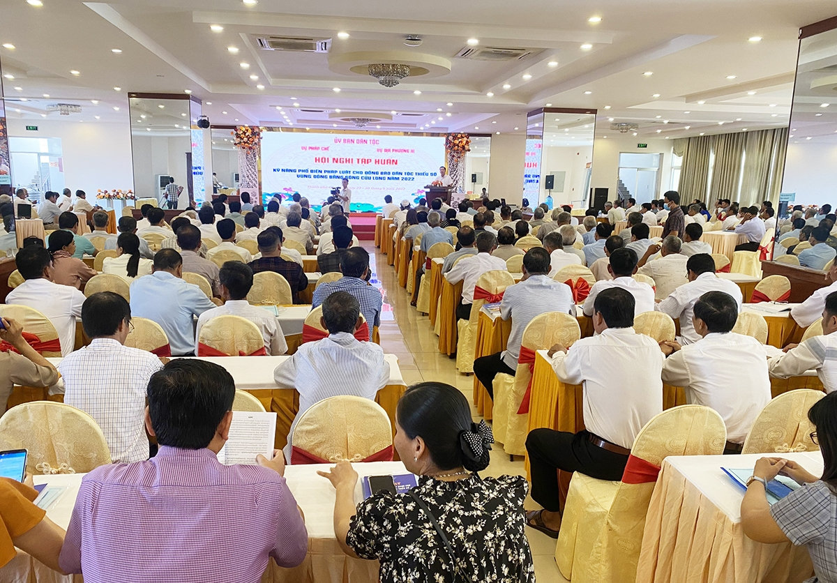 Các đại biểu tham dự Hội nghị 