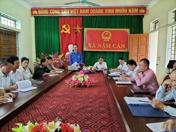 Đoàn công tác làm việc tại UBND xã Nậm Càn Đoàn công tác làm việc tại UBND xã Nậm Càn