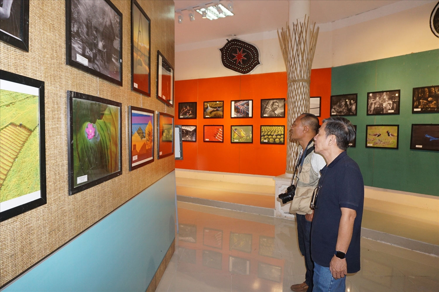 Tham quan tại Liên hoan Tham quan tại Liên hoan