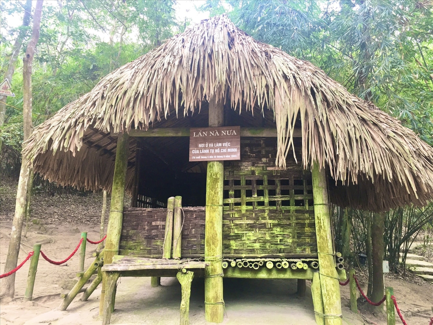 Lán Nà Nưa, nơi ở và làm việc của Bác trong thời kỳ cách mạng tháng Tám