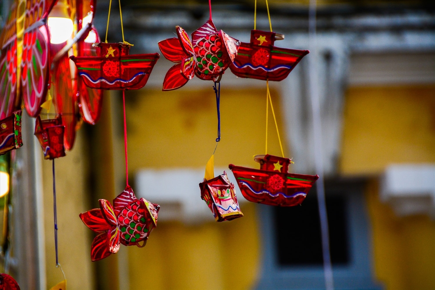 Những chiếc đèn lồng xinh xinh