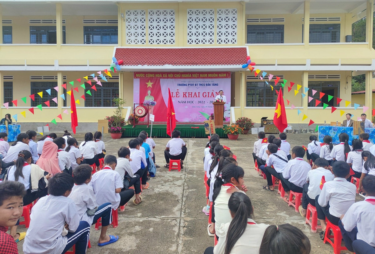 Quang cảnh Lễ Khai giảng
