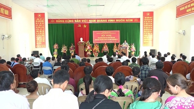 Với phương châm “mưa dầm thấm lâu”, nhiều hình thức tuyên truyền đã được triển khai thực hiện Với phương châm “mưa dầm thấm lâu”, nhiều hình thức tuyên truyền đã được triển khai thực hiện