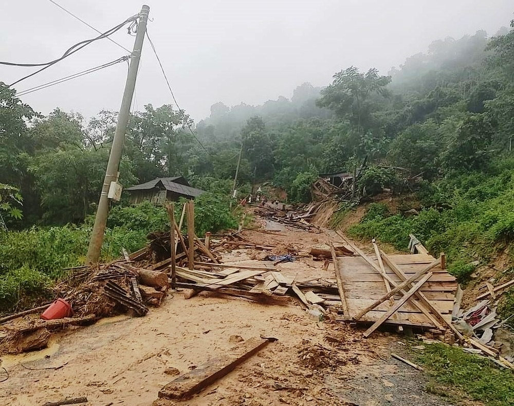 Mưa lũ càn quét qua xã Bảo Nam