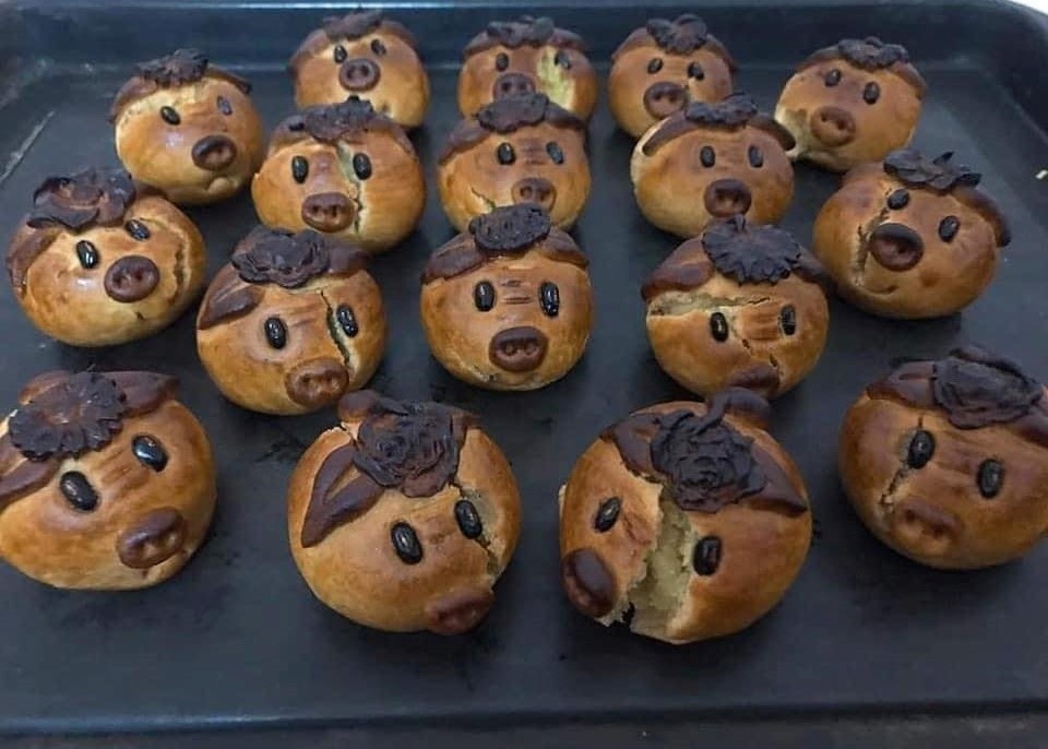 Bánh nướng hình con lợn đất