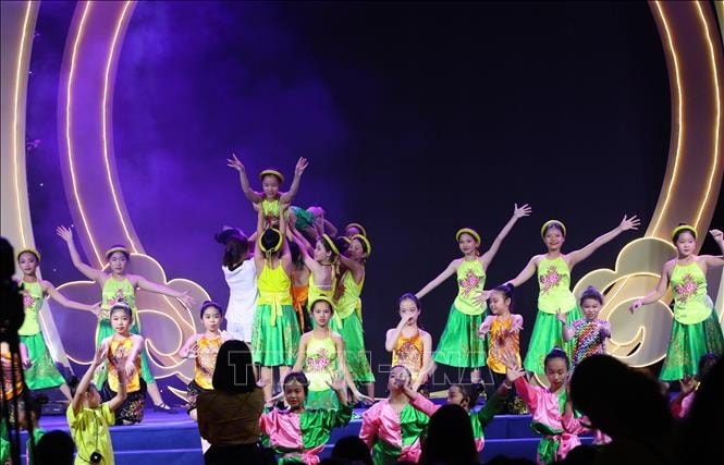 Tiết mục biểu diễn 