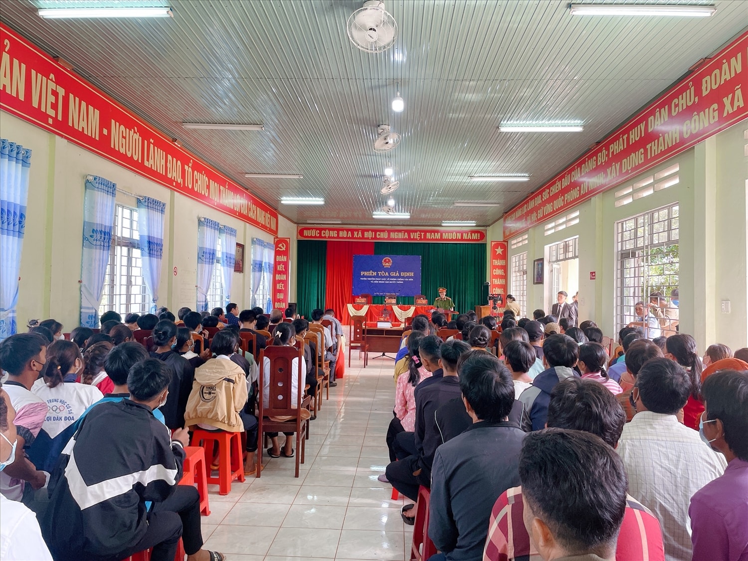 Việc đa dạng hình thức tuyên truyền trực quan, sinh động góp phần giảm thiểu nạn tảo hôn tại các thôn, làng đồng bào DTTS