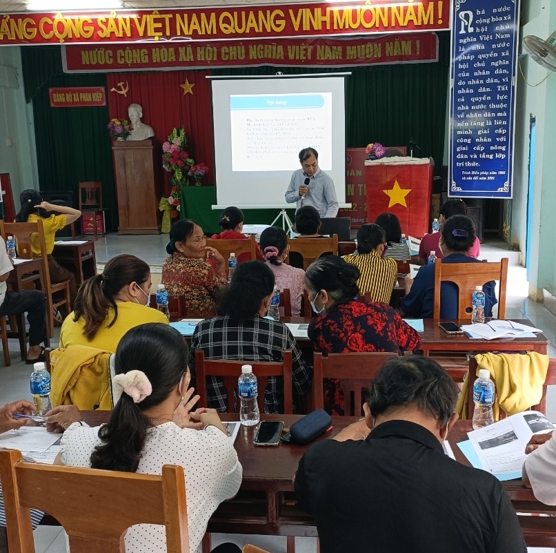 Một lớp tập huấn, tuyên truyền về các chính sách dân tộc và giảm thiểu tảo hôn và hôn nhân cận huyết thống Một lớp tập huấn, tuyên truyền về các chính sách dân tộc và giảm thiểu tảo hôn và hôn nhân cận huyết thống