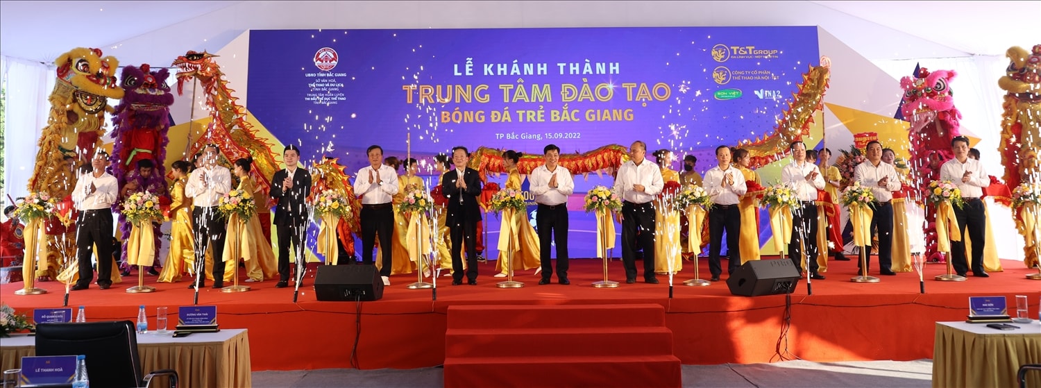 Lễ khánh thành Trung tâm Đào tạo bóng đá trẻ Bắc Giang diễn ra vào chiều 15/9 tại SVĐ tỉnh Bắc Giang Lễ khánh thành Trung tâm Đào tạo bóng đá trẻ Bắc Giang diễn ra vào chiều 15/9 tại SVĐ tỉnh Bắc Giang