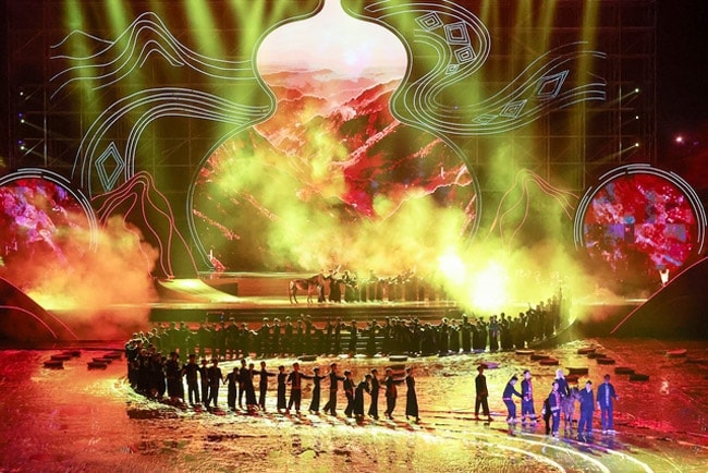 Chương trình nghệ thuật với chủ đề “Xòe Thái - Tinh hoa miền di sản”