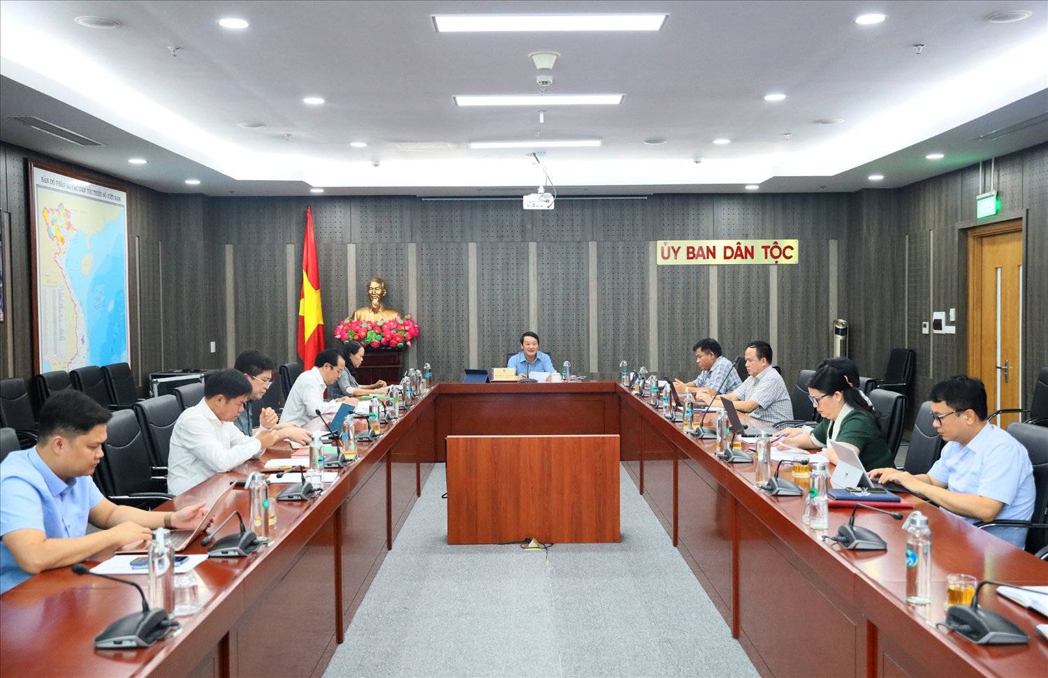 Toàn cảnh cuộc họp giao ban Toàn cảnh cuộc họp giao ban