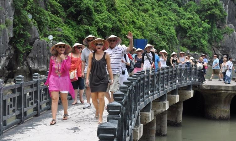 Trong 9 tháng qua, trên 1,8 triệu lượt khách quốc tế đã đến Việt Nam