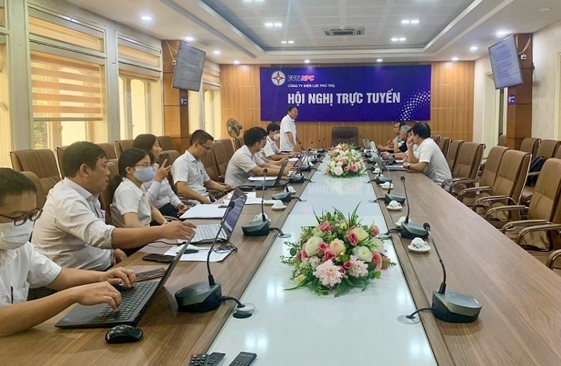 PC Phú Thọ làm việc với trường ĐH Bách Khoa về công tác khoa học PC Phú Thọ làm việc với trường ĐH Bách Khoa về công tác khoa học