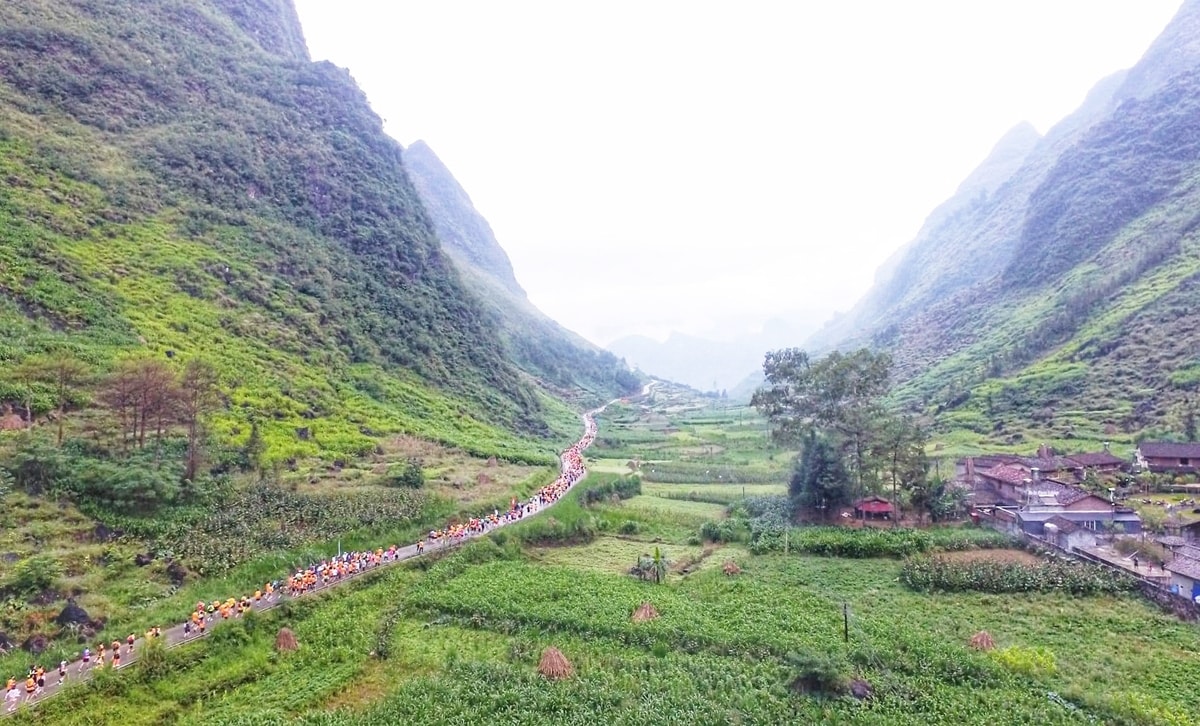Đối với VĐV được chạy trên cung đường Hạnh Phúc, ngắm bình minh trên đỉnh Mã Pì Lèng là một trải nghiệm không thể nào quên
