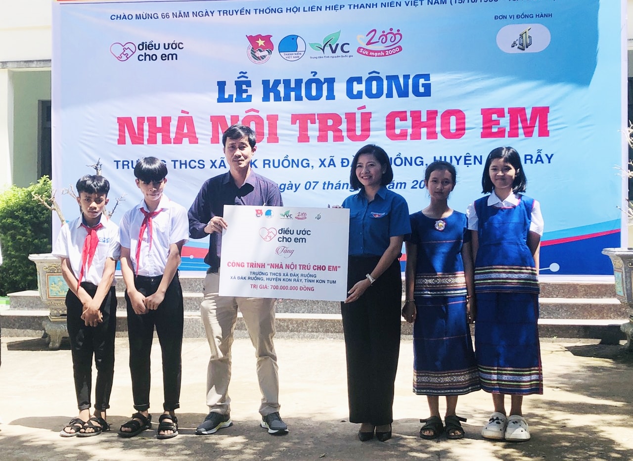 Trao hỗ trợ cho công trình Nhà Nội trú cho em tại tỉnh Kon Tum Trao hỗ trợ cho công trình Nhà Nội trú cho em tại tỉnh Kon Tum