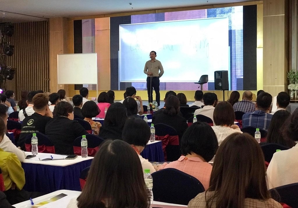 Theo ông Ngô Minh Tuấn, cần chuyển đổi doanh nghiệp từ việc vận hành theo tư duy bắt chước sang tư duy sáng tạo để mang lại giá trị
