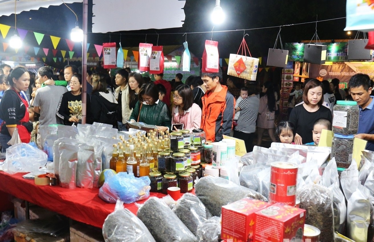Liên hoan sẽ giới thiệu nhiều sản phẩm nông sản, ẩm thực đặc sắc tới du khách Liên hoan sẽ giới thiệu nhiều sản phẩm nông sản, ẩm thực đặc sắc tới du khách