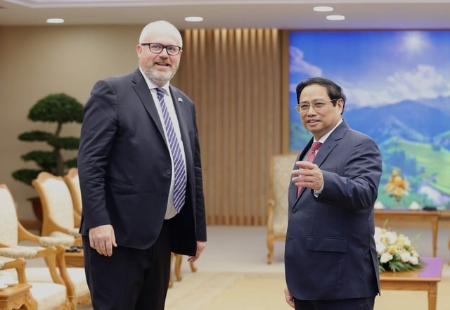 Thủ tướng Chính phủ Phạm Minh Chính và Thượng nghị sĩ, đồng Bộ trưởng phụ trách Thương mại và Sản xuất Australia Tim Ayres - Ảnh: VGP/Nhật Bắc Thủ tướng Chính phủ Phạm Minh Chính và Thượng nghị sĩ, đồng Bộ trưởng phụ trách Thương mại và Sản xuất Australia Tim Ayres - Ảnh: VGP/Nhật Bắc