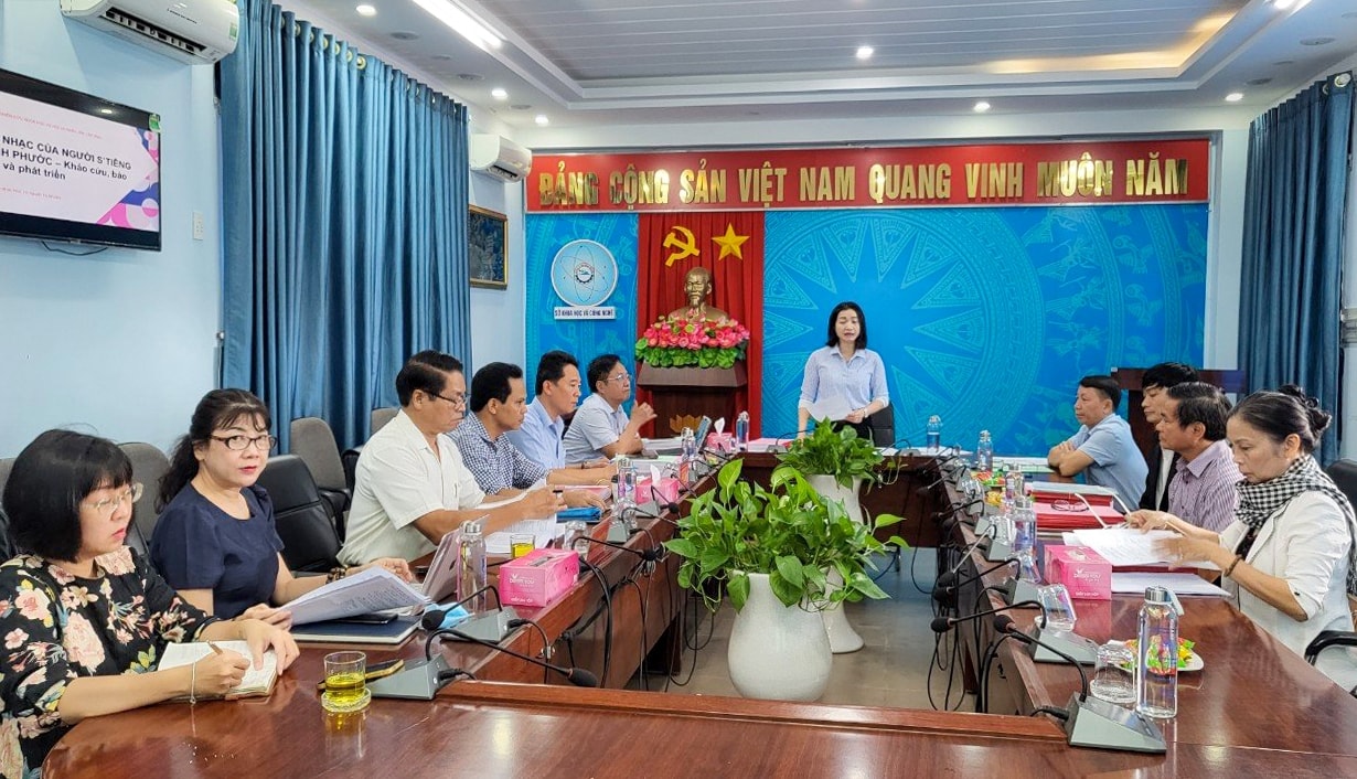Quang cảnh buổi nghiệm thu đề tài “Âm nhạc của người S’tiêng Bình Phước - khảo cứu, bảo tồn và phát triển” Quang cảnh buổi nghiệm thu đề tài “Âm nhạc của người S’tiêng Bình Phước - khảo cứu, bảo tồn và phát triển”