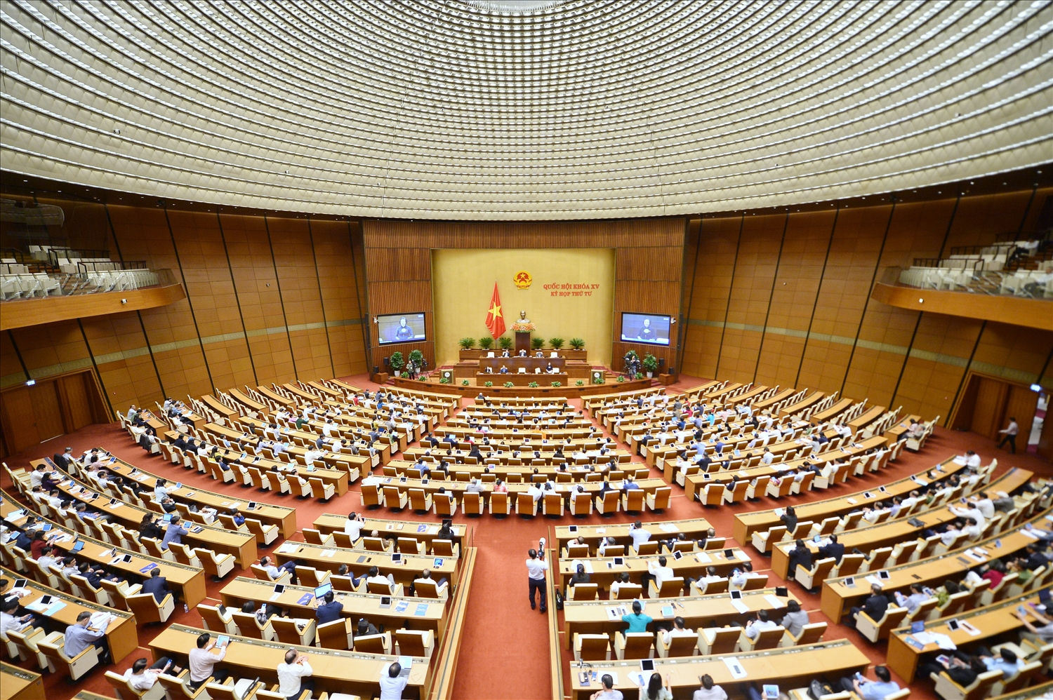 Quang cảnh Phiên họp