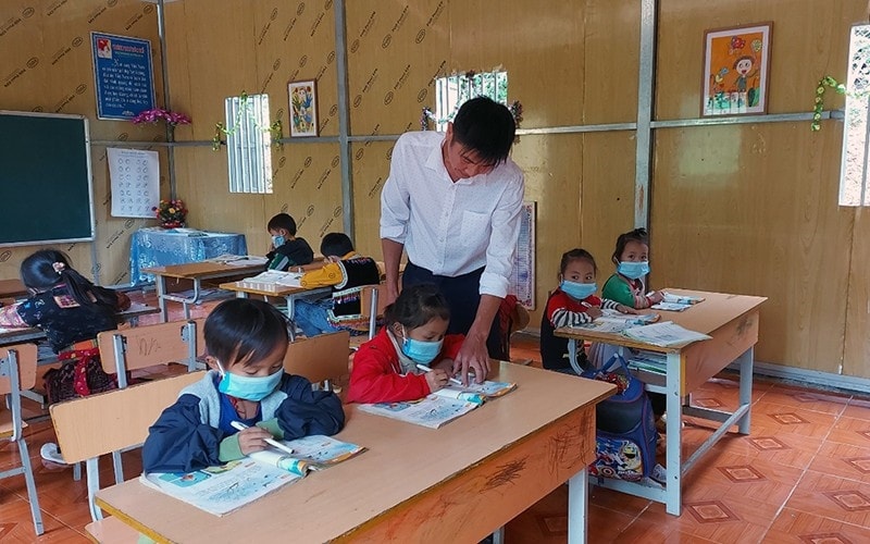 Lớp ghép 1 + 2 tại điểm bản Ma Lù Thàng (Lai Châu). Ảnh: minh họa Lớp ghép 1 + 2 tại điểm bản Ma Lù Thàng (Lai Châu). Ảnh: minh họa