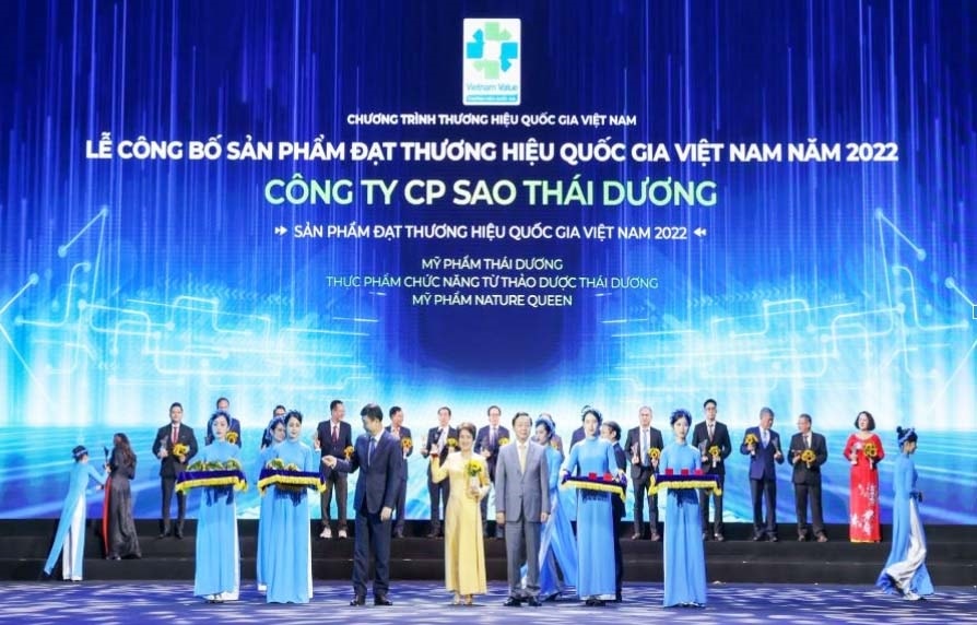 Sao Thái Dương vinh dự nhận Thương hiệu quốc gia năm 2022 Sao Thái Dương vinh dự nhận Thương hiệu quốc gia năm 2022