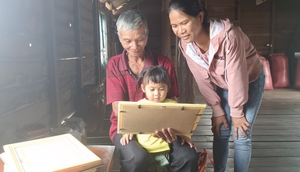 Ông Nay Kai đã nhận được nhiều Bằng khen, giấy khen do các cấp, các  ngành trao tặng 