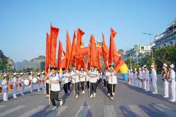 Quảng Ninh: Hơn 2.000 người tham gia Giải chạy chào mừng Ngày Truyền thống Công nhân vùng mỏ 1