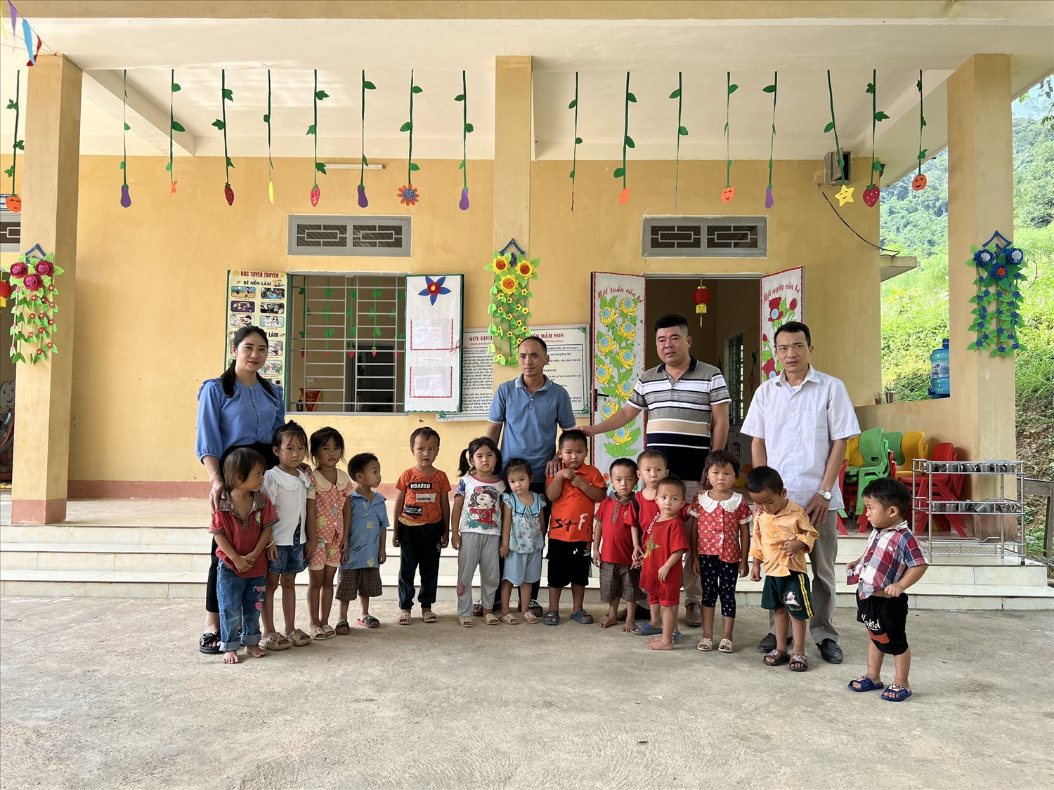 Điểm trường Mầm non Khuổi Ma được đầu tư khang trang, nhờ sự vận động của Trưởng thôn Sầm Văn Páo