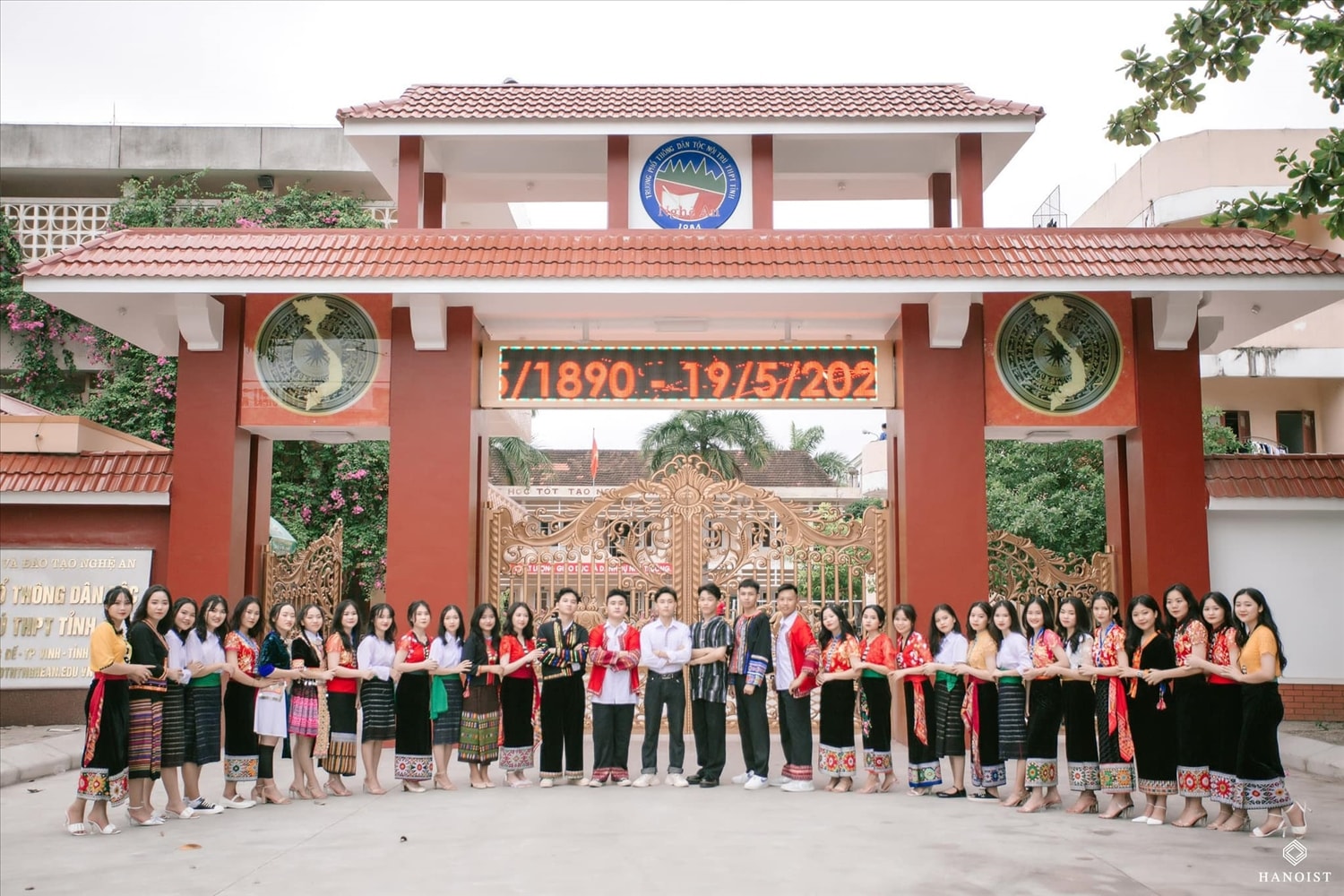 Bảo đảm quyền tiếp cận giáo dục cho người DTTS là mục tiêu cơ bản trong chính sách phát triển của Việt Nam. 
