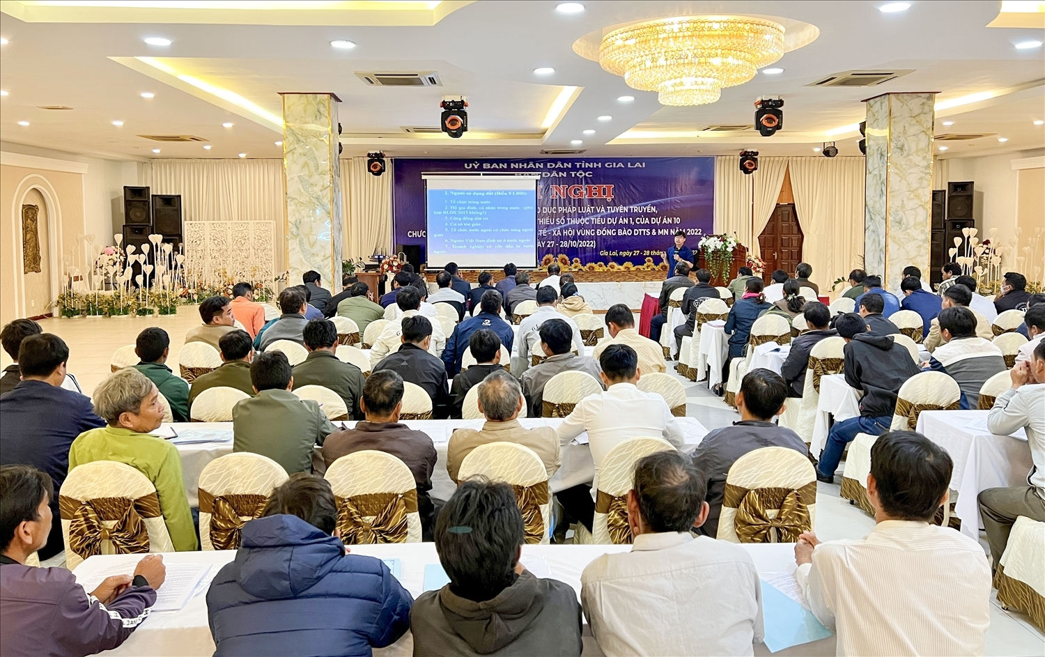 Ban Dân tộc tỉnh Gia Lai tập huấn phổ biến giáo dục pháp luật cho đồng bào DTTS, Người có uy tín, Trưởng thôn, già làng...