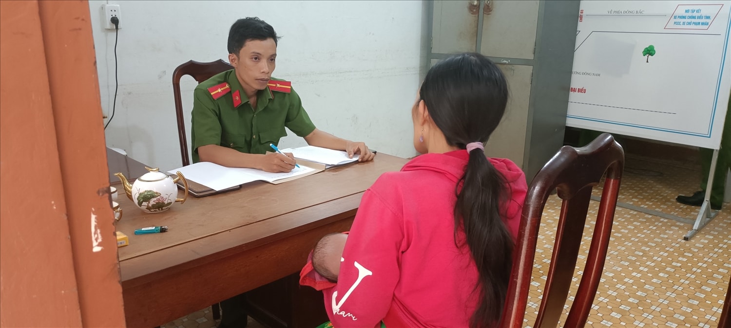 Đối tượng buôn bán, sử dụng ma túy đang làm việc tại Công an huyện Ea Súp