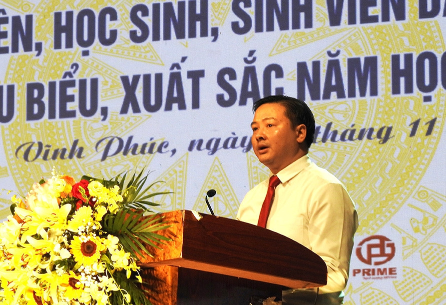 Phó ban phụ trách Ban Dân tộc tỉnh Vĩnh Phúc Hoàng Anh phát biểu khai mạc tại Lễ tuyên dương