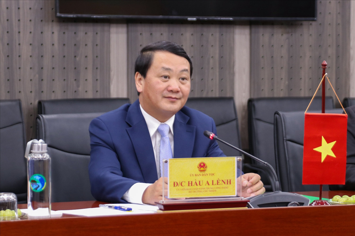 Bộ trưởng, Chủ nhiệm UBDT Hầu A Lềnh phát biểu tại buổi tiếp đón