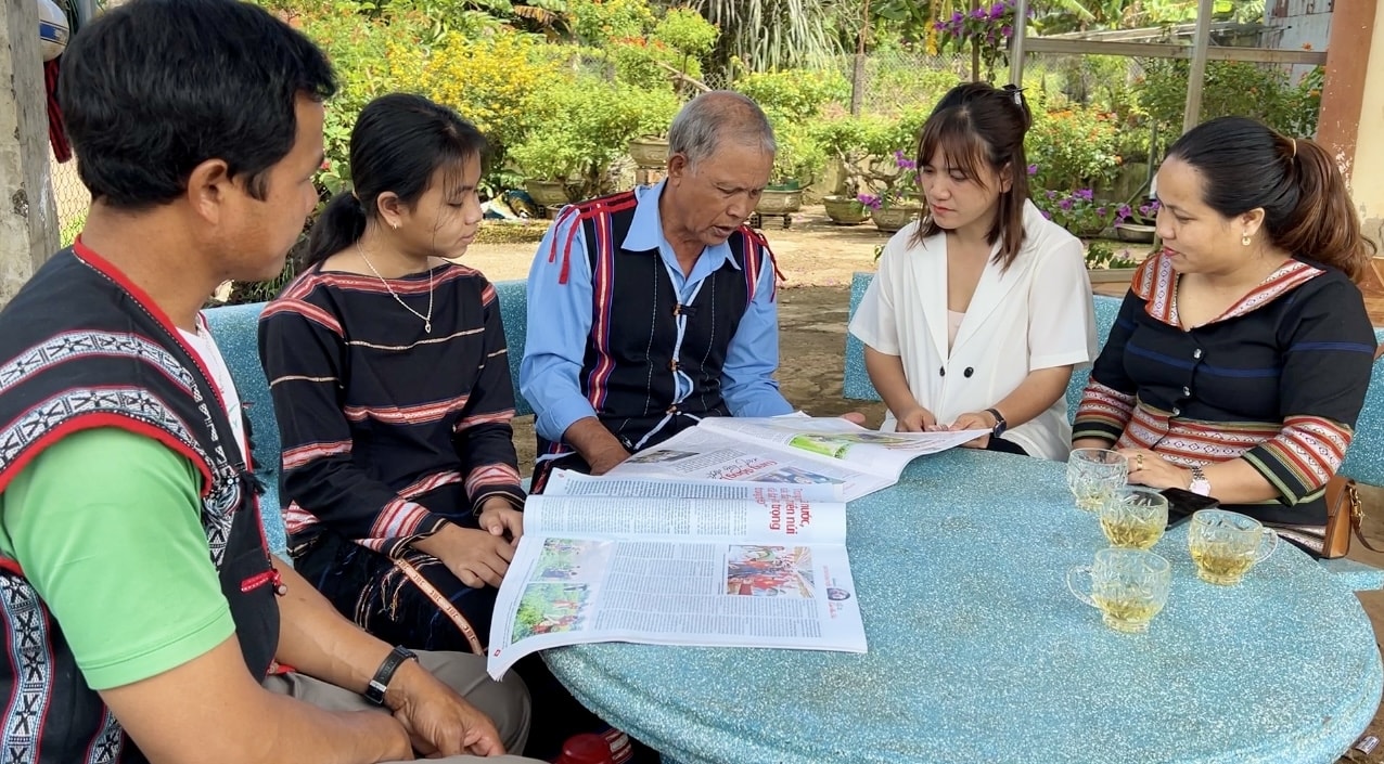 Già HMrik vận động dân làng đoàn kết, chấp hành pháp luật và tham gia các phong trào, các cuộc vận động do Mặt trận Tổ quốc phát động