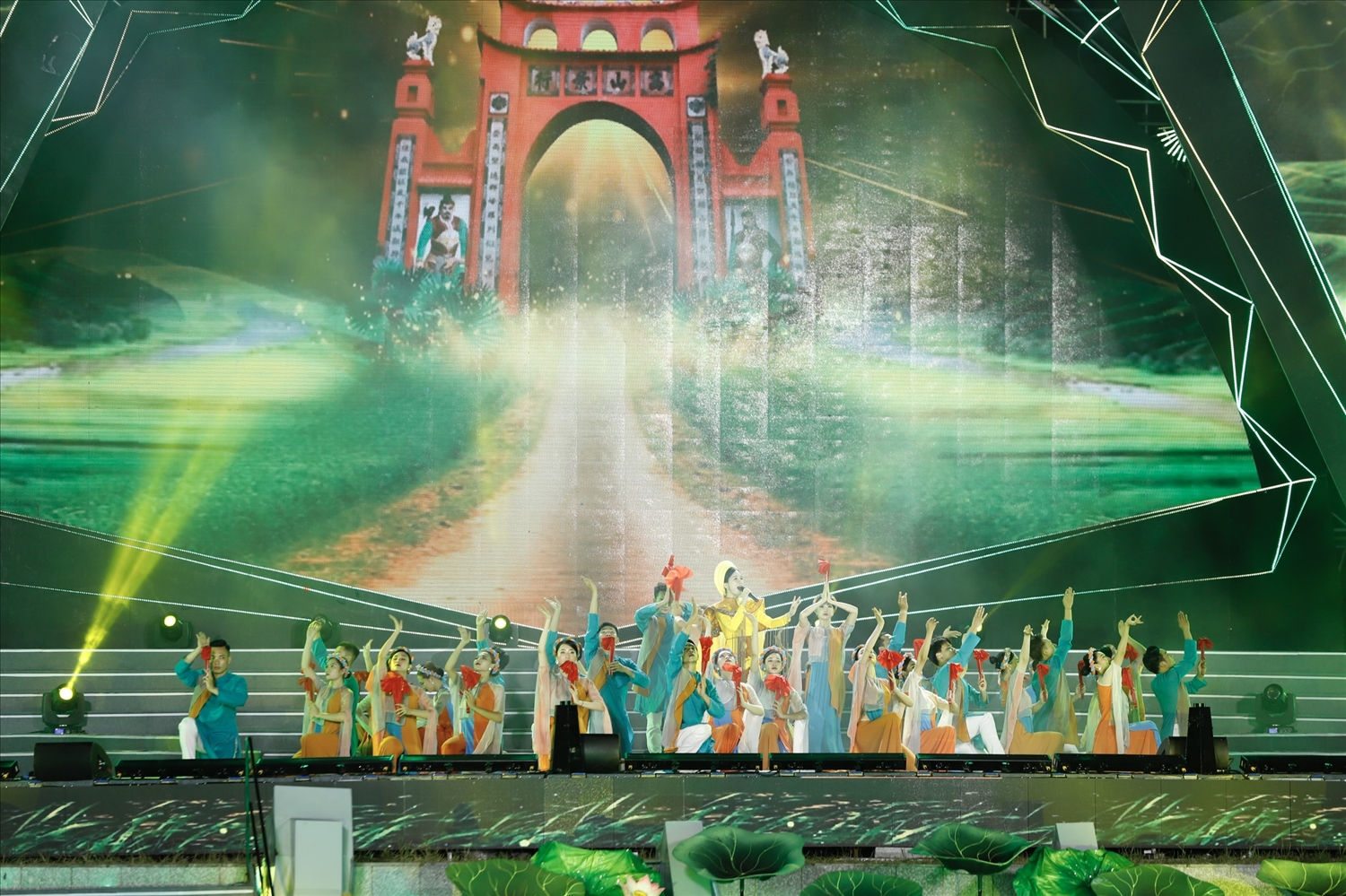 Tuần Đại đoàn kết các dân tộc - Di sản văn hóa 2022: Tôn vinh, phát huy giá trị di sản 54 dân tộc Việt Nam 5