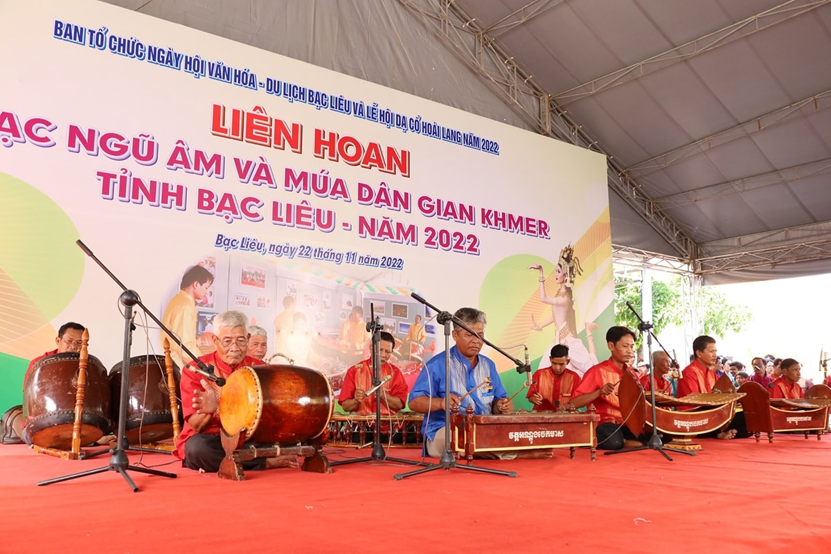 Các nghệ nhân trình diễn nhạc ngũ âm Các nghệ nhân trình diễn nhạc ngũ âm