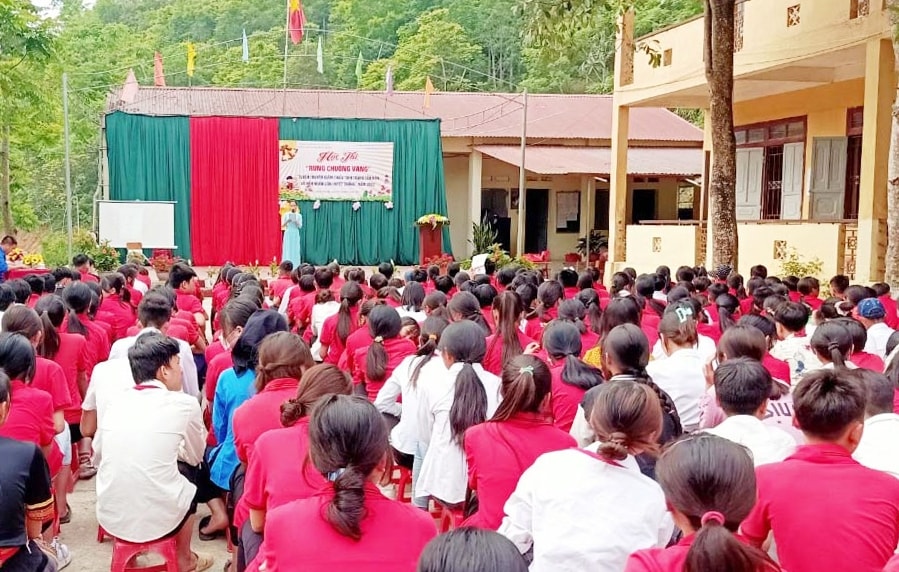 Cuộc thi “Rung chuông vàng” thuộc Đề án “Giảm thiểu tình trạng tảo hôn và HNCHT trong vùng đồng bào DTTS giai đoạn 2015 - 2025” thu hút đông đảo học sinh vùng DTTS tỉnh Bắc Kạn tham gia
