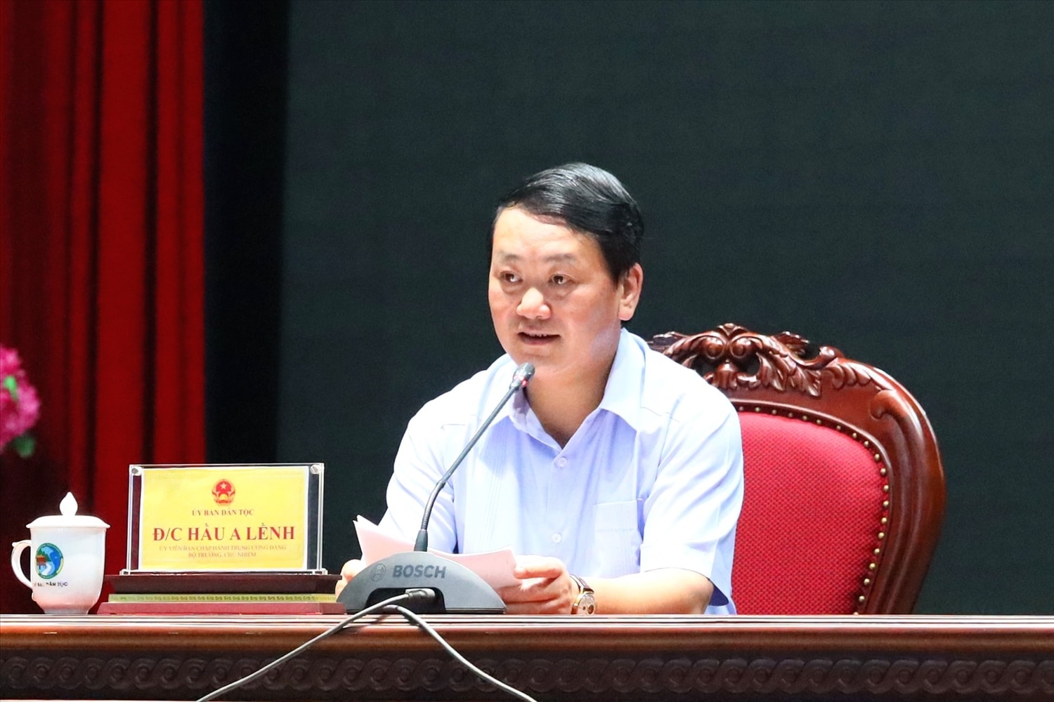 Bộ trưởng, Chủ nhiệm UBDT Hầu A Lềnh phát biểu tại Hội nghị