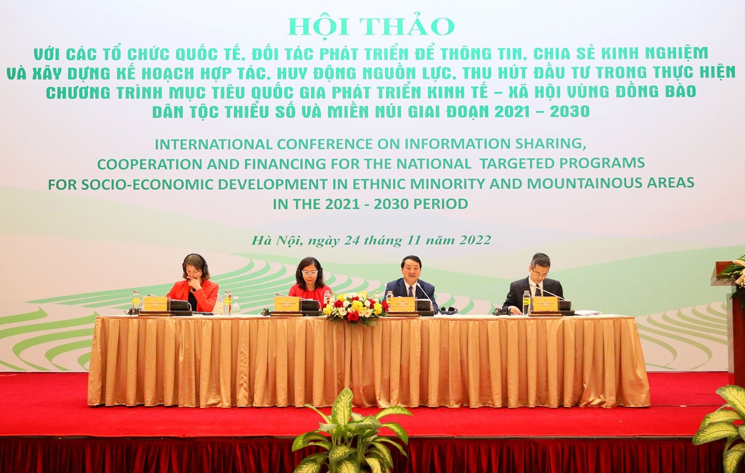 Các đại biểu đồng chủ trì Hội thảo