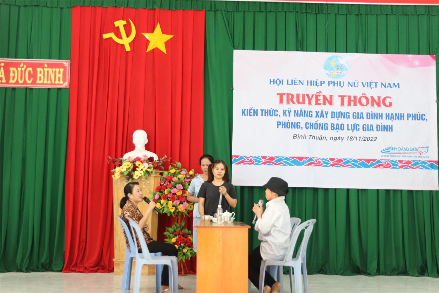 Nhiều nội dung truyền thông sẽ được đổi mới, gần gũi hơn với hội viên, phụ nữ (Trong ảnh: Buổi truyền thông về kiến thức xây dựng gia đình hạnh phúc tại xã Đức Bình, huyện Tánh Linh) Nhiều nội dung truyền thông sẽ được đổi mới, gần gũi hơn với hội viên, phụ nữ (Trong ảnh: Buổi truyền thông về kiến thức xây dựng gia đình hạnh phúc tại xã Đức Bình, huyện Tánh Linh)