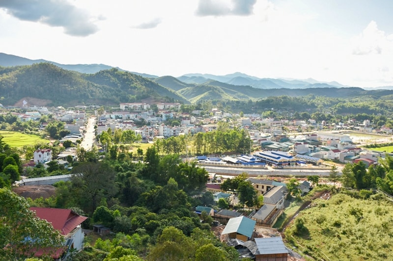Diện mạo mới ở vùng biên tỉnh Sơn La. (Trong ảnh: Một góc huyện biên giới Sộp Cộp)